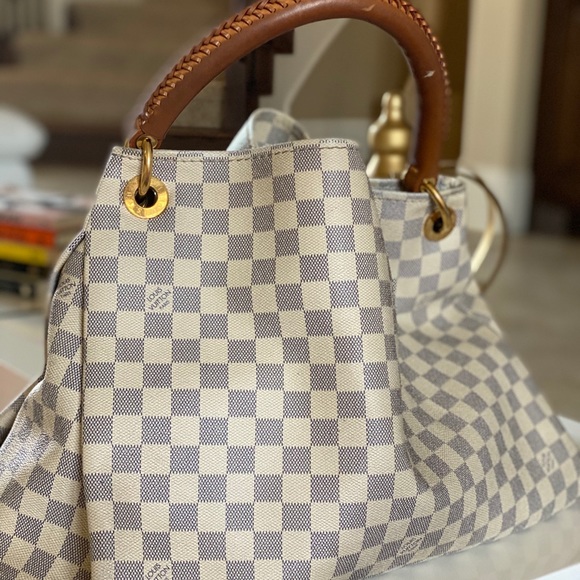 LOUIS VUITTON
Damier Azur Artsy MM - Picture 3 of 5